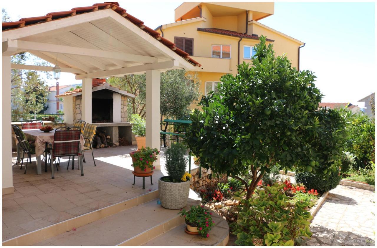 Apartments Lujo Primosten Exterior photo